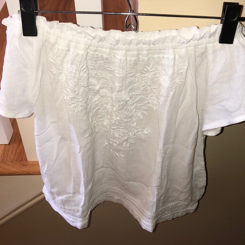 hollister off the shoulder shirt